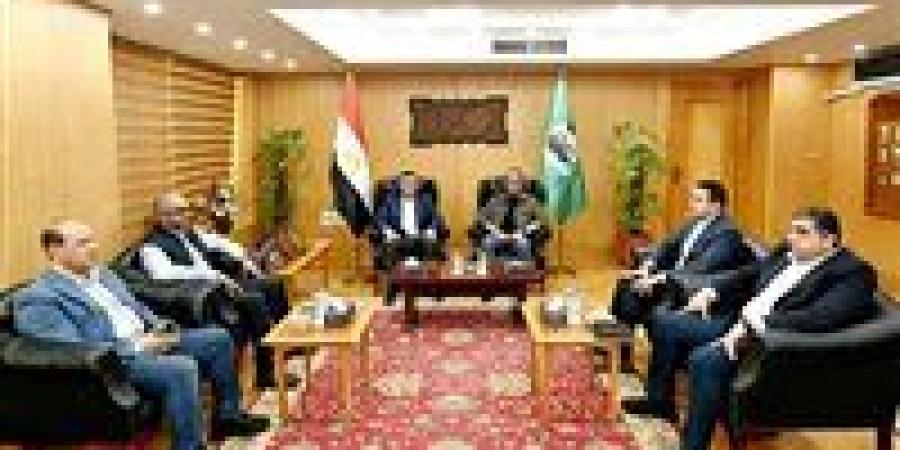 طفرة خدمية جديدة بالفيوم.. جولة لوزير الإسكان لمتابعة تنفيذ 367 مشروعًا ضمن "حياة كريمة"