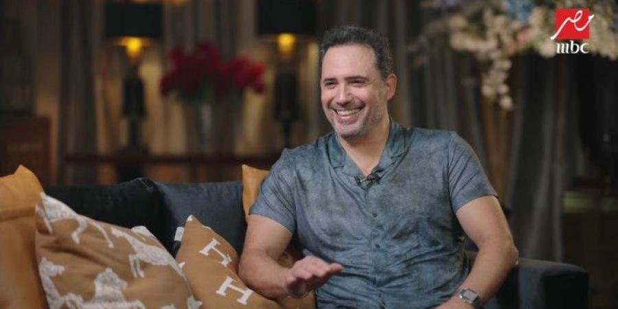 ظافر العابدين: لما بغلط بعتذر لبنتي.. وحسيت بأبويا وأمي لما بقيت أب