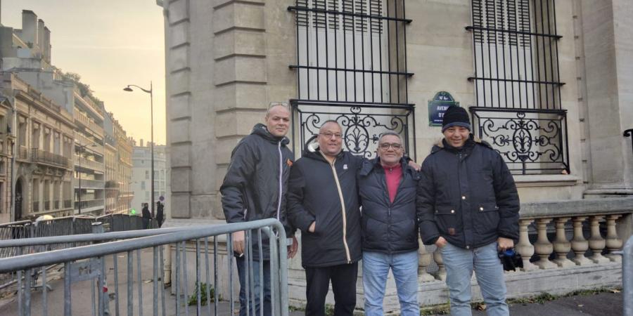 إقبال المصريين على سفارة مصر بباريس في اليوم الثاني للتصويت بانتخابات مجلس النواب