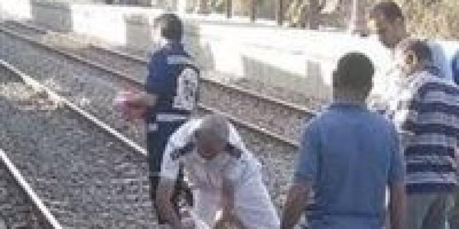 عبر من مزلقان عشوائي.. مصرع شاب تحت عجلات القطار بالمنوفية