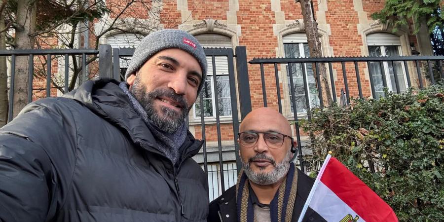 توافد أبناء الجالية المصرية على سفارة مصر ببلجيكا للتصويت بانتخابات النواب