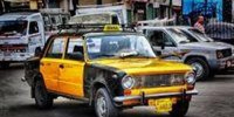 محافظ الإسكندرية: تطوير منظومة التاكسي قريبا