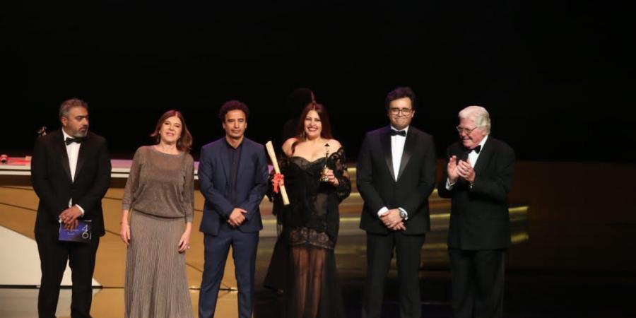 وزير الثقافة يعلن ختام فعاليات الدورة السادسة والأربعين لمهرجان القاهرة السينمائي الدولي ويُكرم الفائزين بمسابقاته