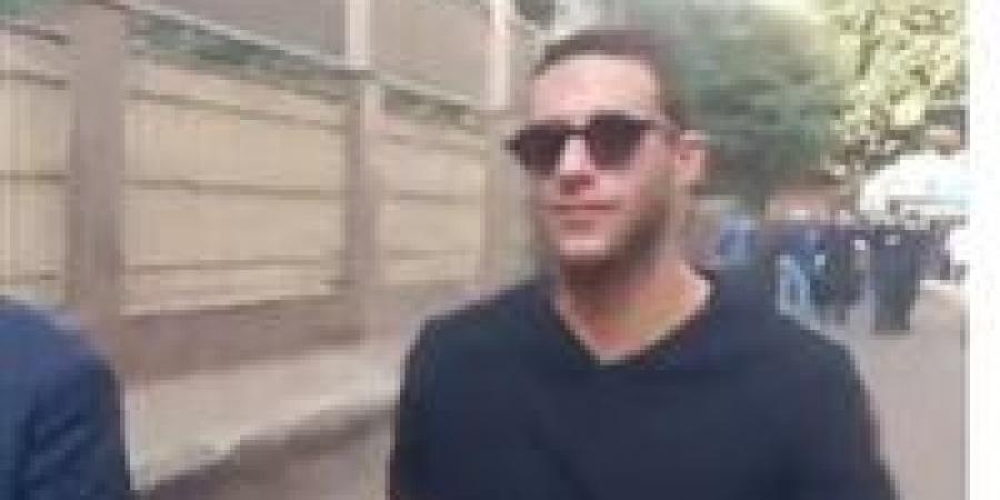 رمضان صبحي من قفص الاتهام: واثق في عدل ربنا