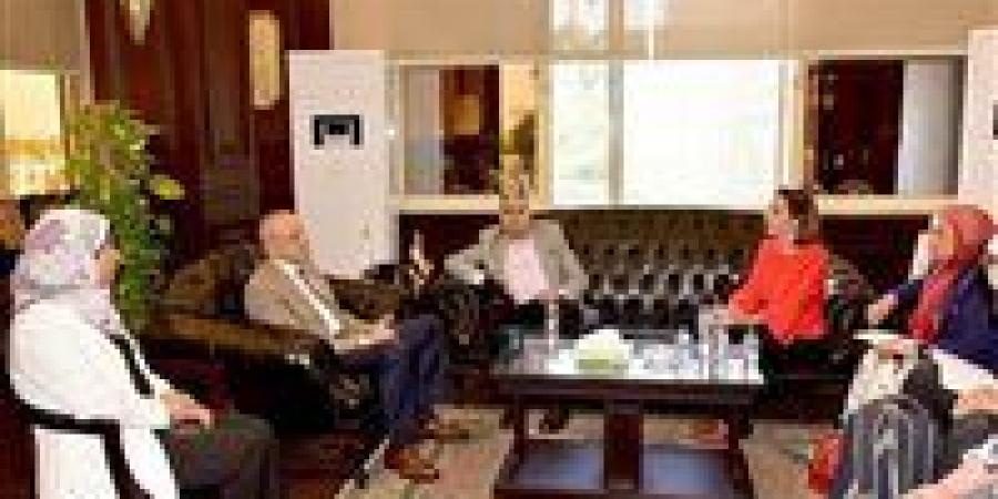 محافظ الأقصر يبحث تطوير منظومة إدارة الأصول والصيانة بالتعاون مع مشروع الدعم الفني بوزارة التنمية المحلية