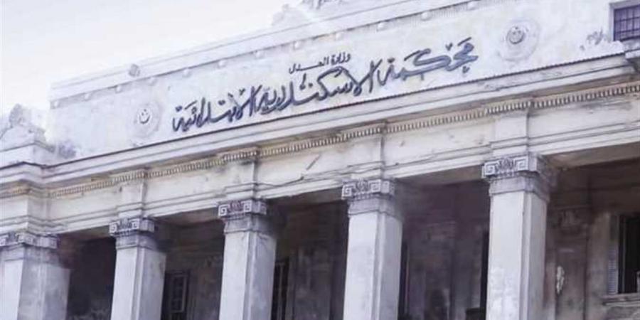 وصول المتهم بقتل مهندس الإسكندرية إلى محكمة الجنايات