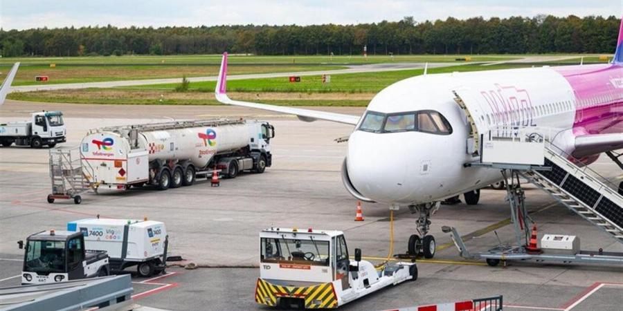 ارتباك حركة الطيران فى مطار أيندهوفن بعد رصد طائرات مسيّرة