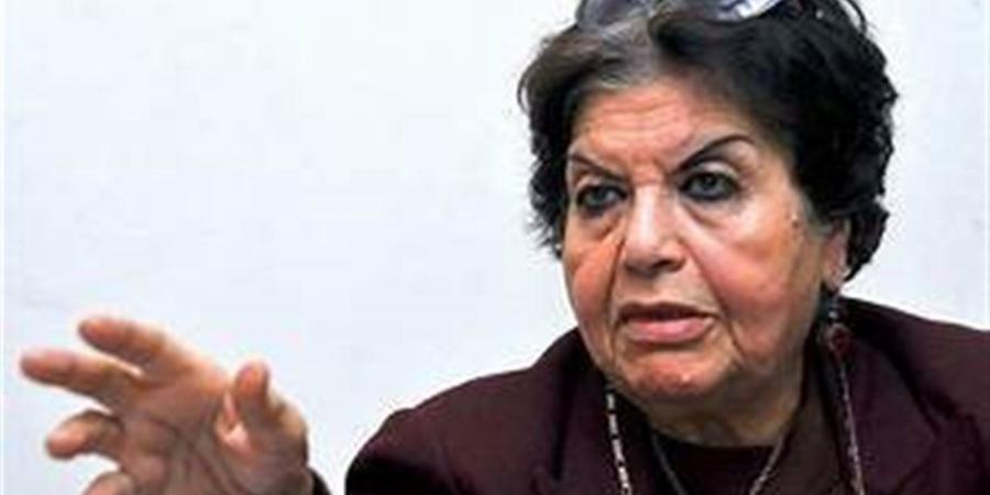 عواطف عبد الرحمن: سعيدة بالموافقة على تأسيس وحدة الدراسات المستقبلية بإعلام القاهرة