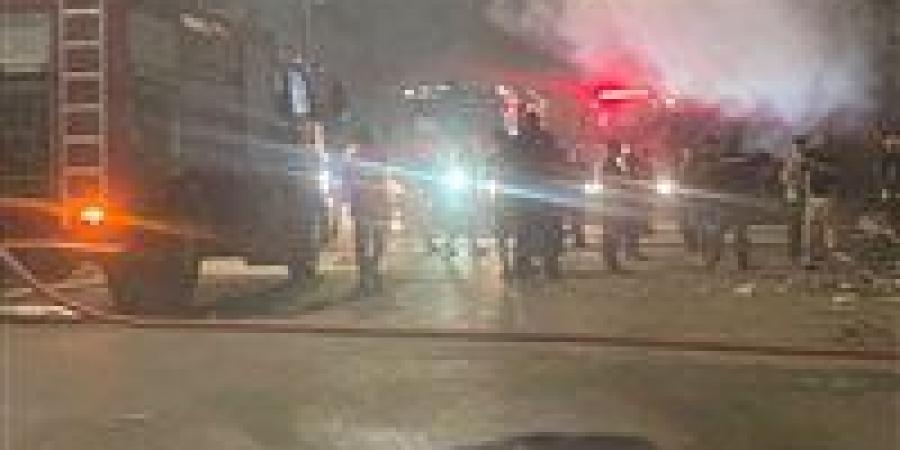 نشوب حريق هائل بمصنع بالعاشر من رمضان