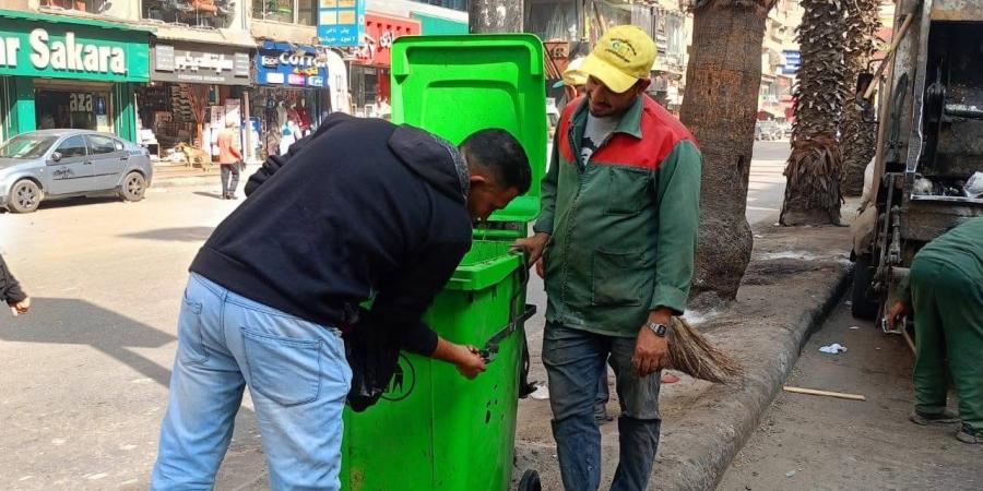 "نظافة الجيزة" تدعم شارع الملك فيصل بصناديق قمامة إضافية