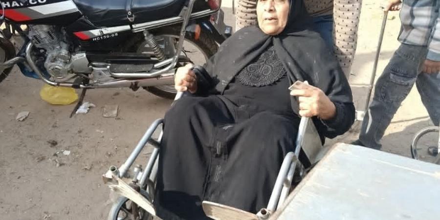 سيدة على كرسي متحرك تتصدر المشهد.. "التنسيقبة": استمرار توافد المواطنين للإدلاء بأصواتهم بلجان كفر الشيخ