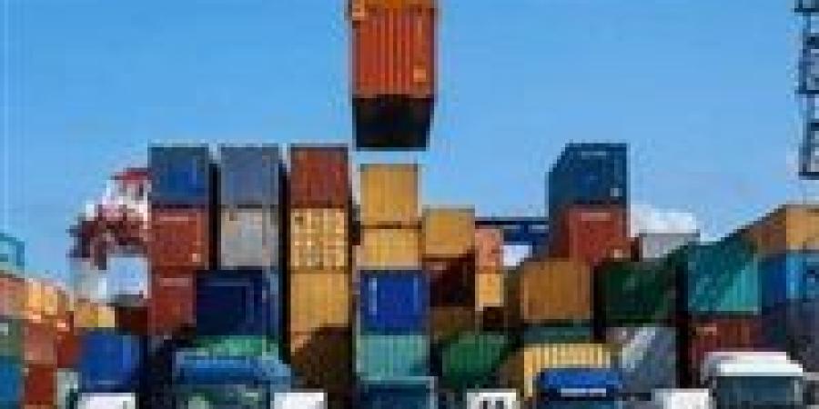 مصر تحقق 19% نموًا في الصادرات غير البترولية خلال 10 أشهر وتخفض عجز الميزان التجاري 16%