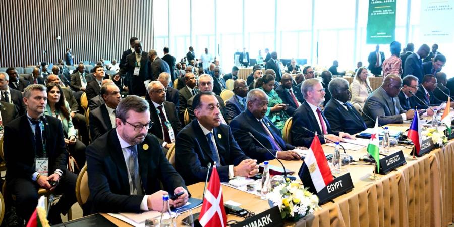 رئيس الوزراء يشارك بالقمة السابعة بين الاتحادين الأفريقى والأوروبى فى أنجولا.. صور