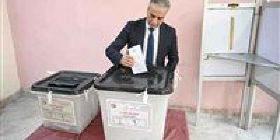 رئيس جهاز حماية المستهلك يُدلي بصوته في انتخابات مجلس النواب 2025