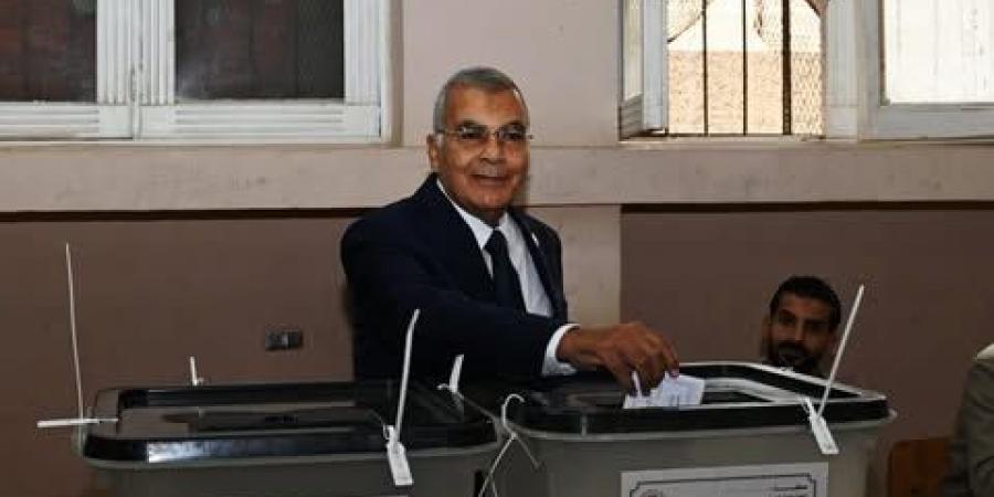 المستشار عصام فريد يدلي رئيس مجلس الشيوخ يدلي بصوته في انتخابات مجلس النواب