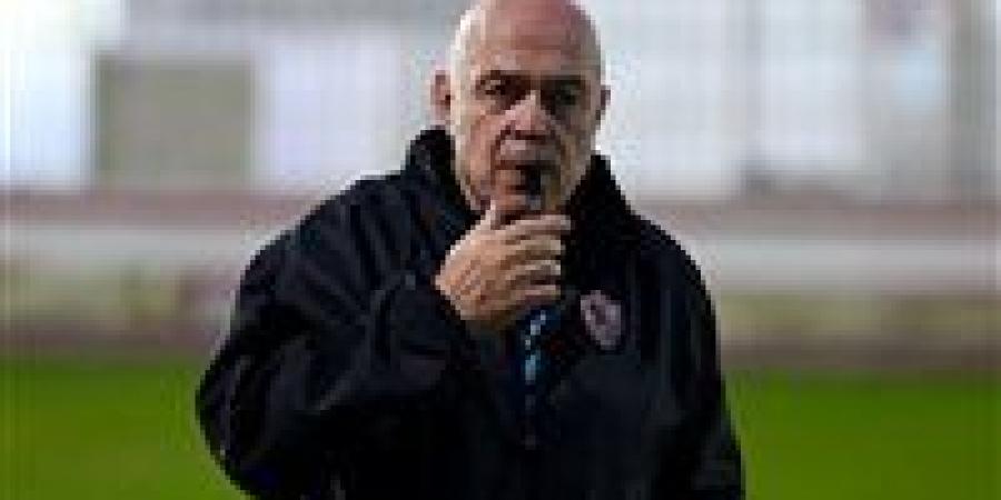 أزمة جديدة تضرب الزمالك.. جروس يشعل شرارة إيقاف القيد وفيفا يلوّح بالعقوبات