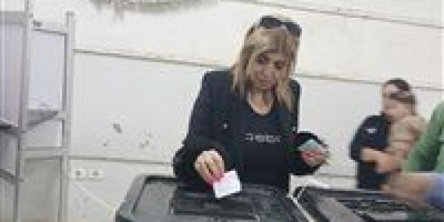 الدكتورة أميرة فؤاد تدلي بصوتها في انتخابات مجلس النواب 2025