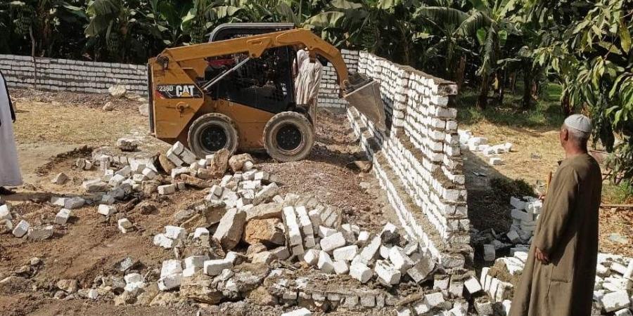 إزالة 478 حالة تعد بمساحة 412 ألف متر بأسوان