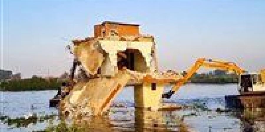 الري تواصل حملات إزالة التعديات على نهر النيل – فرع رشيد ضمن المشروع القومي لضبط النيل