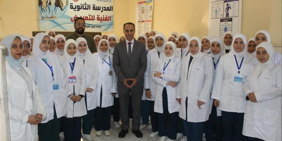 وكيل صحة بني سويف يتفقد مدرسة تمريض بنات بقرية تزمنت الشرقية