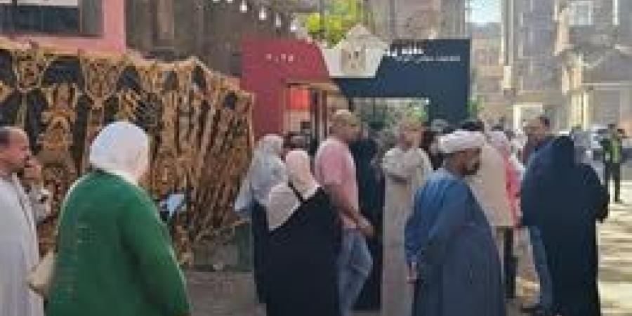 إقبال كثيف على لجنة مدرسة طنان بنين بشبين القناطر في اليوم الثاني لانتخابات مجلس النواب