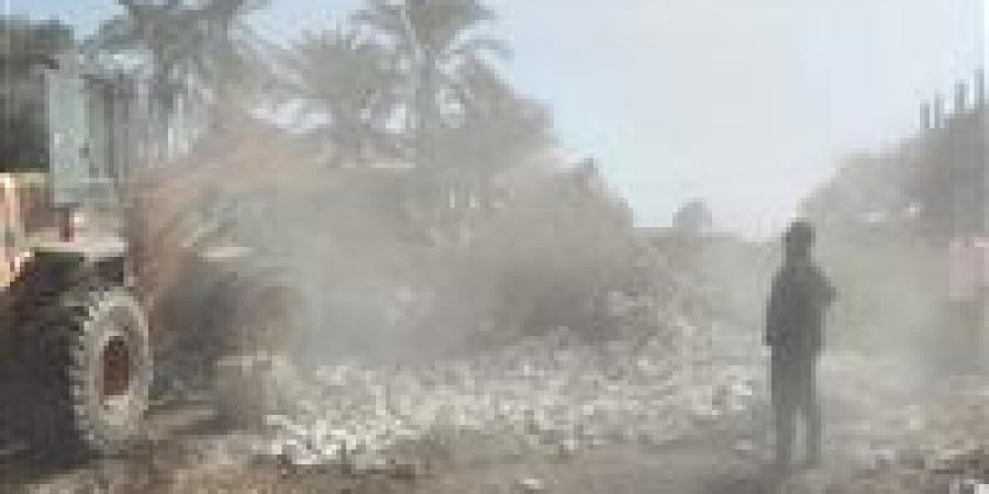 بالمرحلة الثالثة من الموجة 27.. استرداد 135 فدان و1549 متر خلال حملات إزالة بأسيوط