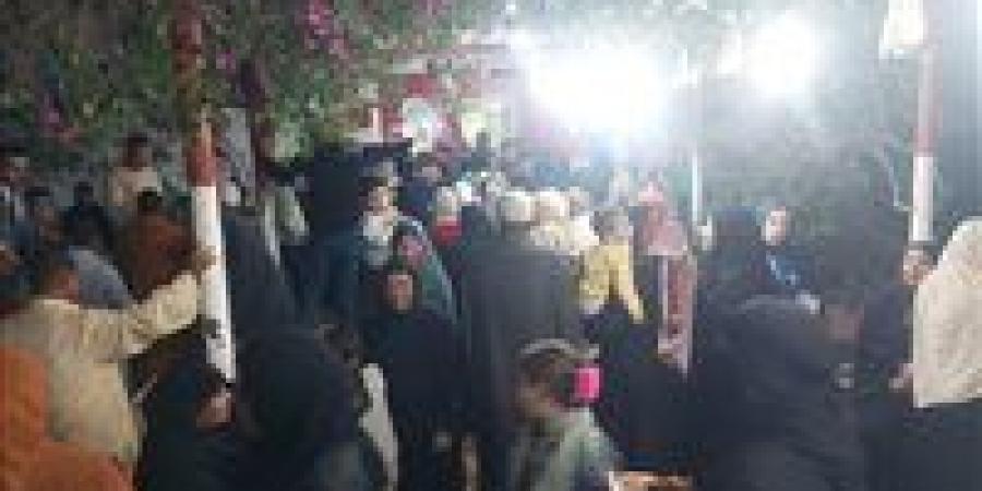 استمرار توافد الناخبين بمحافظة كفر الشيخ للإدلاء بأصواتهم بانتخابات مجلس النواب