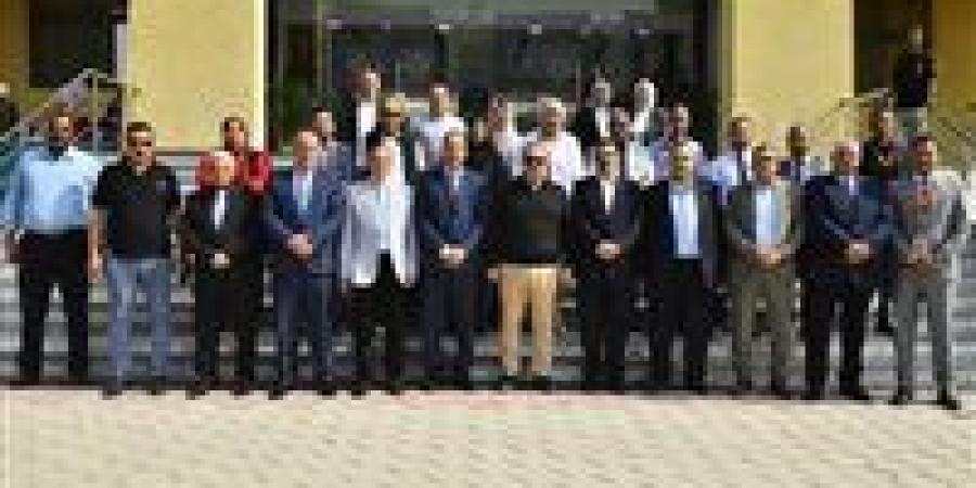 خلال فعاليات "سلامتك تهمنا" بجامعة سفنكس.. محافظ أسيوط يؤكد على ترسيخ ثقافة السلامة والصحة المهنية