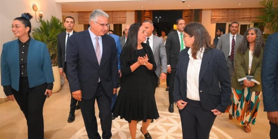 وزيرة التضامن تتفقد مؤسسة الحمل الصغير بمدينة العبور