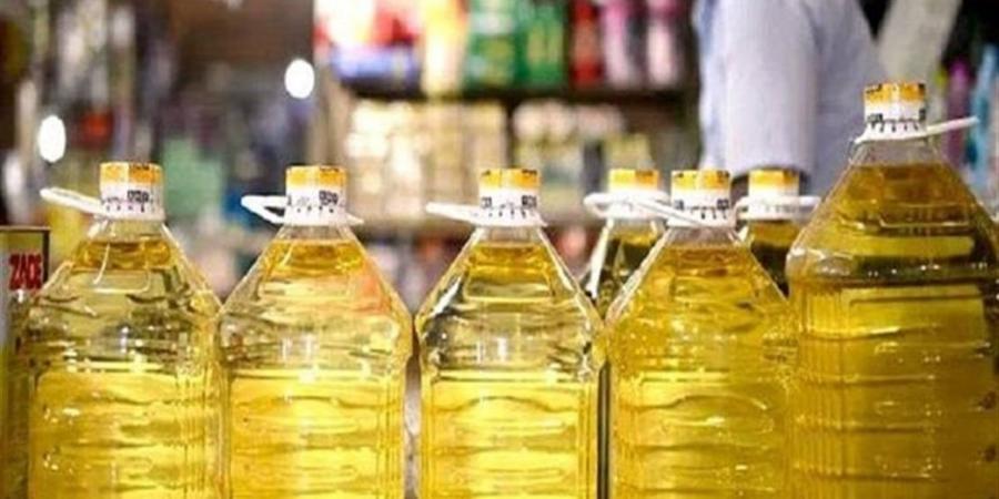 "ضربة رقابية قوية".. ضبط 10 أطنان زيت طعام فاسد و700 لتر خل بدون بيانات شرق شبرا