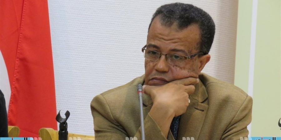 الكاتب محمد عطية محمود فى ضياقة أتيليه الإسكندرية.. الليلة