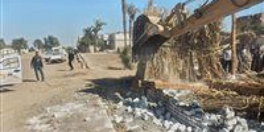 محافظ أسيوط: استرداد 97 فدان و1008 متر مربع من أملاك الدولة خلال إزالة 24 حالة تعدي ضمن المرحلة الثالثة من الموجة 27