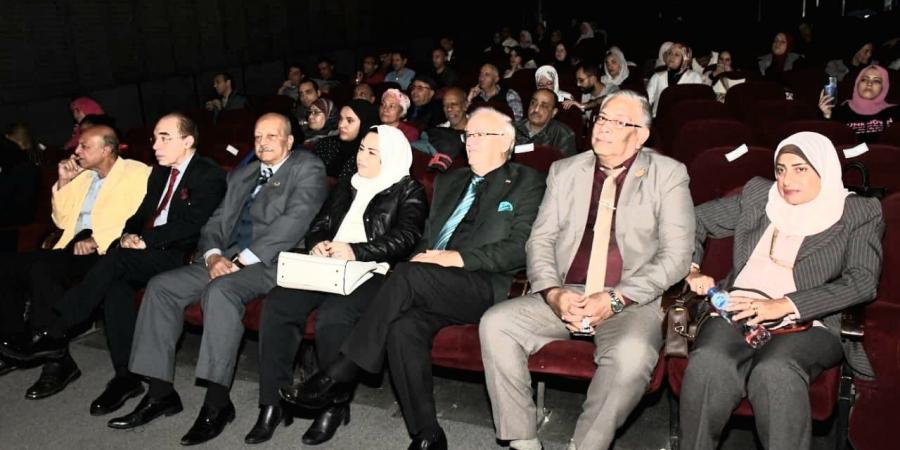 ملتقى الهناجر الثقافي يناقش "هى أصل الحكاية"