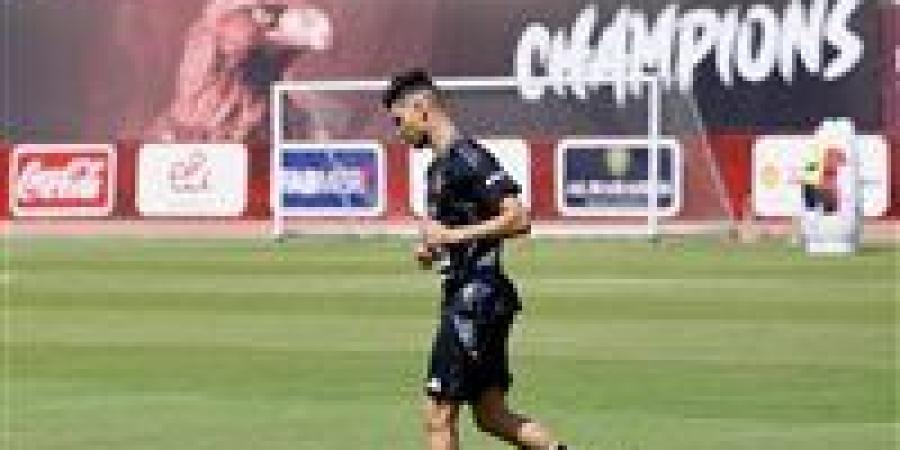 الأهلي يبدأ تسويق أشرف داري في أوروبا والخليج تمهيدًا لرحيله في يناير