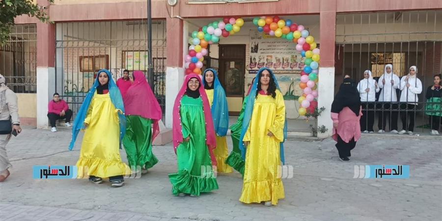 مدير "تعليم القاهرة" تشارك باحتفالية أعياد الطفولة بمدرسة المجمع الحرفي لمتحدي الإعاقة