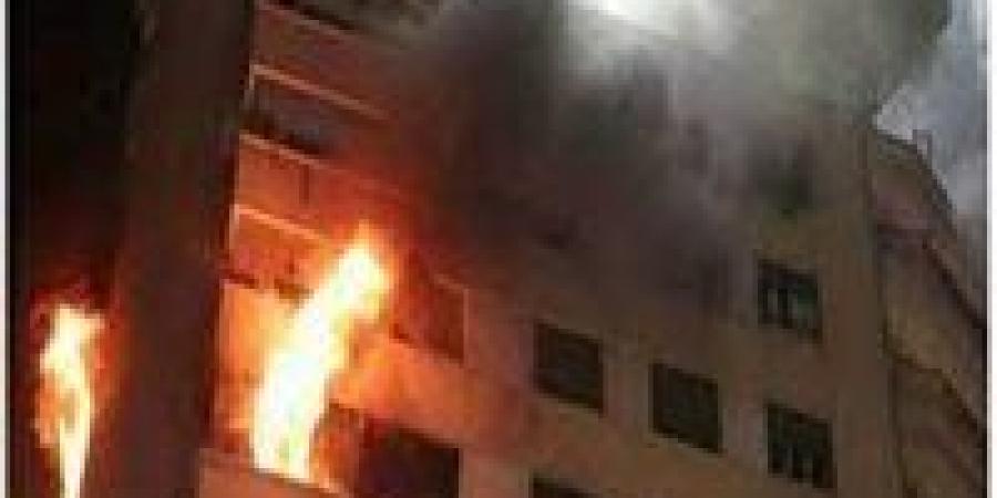 إخماد حريق نشب داخل محول كهربائي في سمالوط بالمنيا