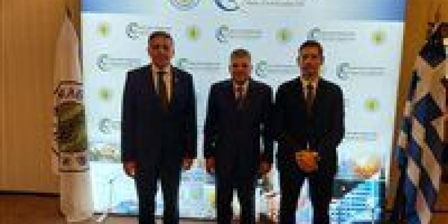 بحث التعاون مع ترسانة ONEX اليونانية في التصنيع المشترك وتحويل السفن للعمل بالوقود النظيف