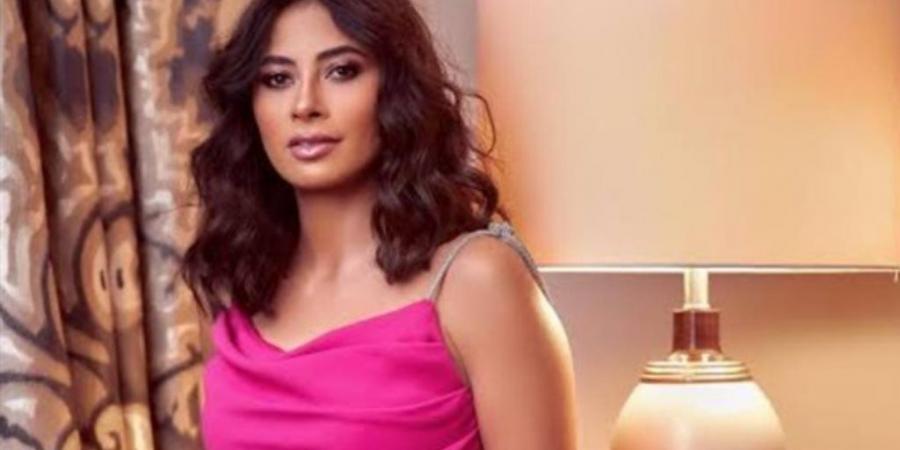 الفنانة تلتزم الصمت.. تفاصيل الحالة الصحية لـ والدة روبي بعد اجراء عملية جراحية