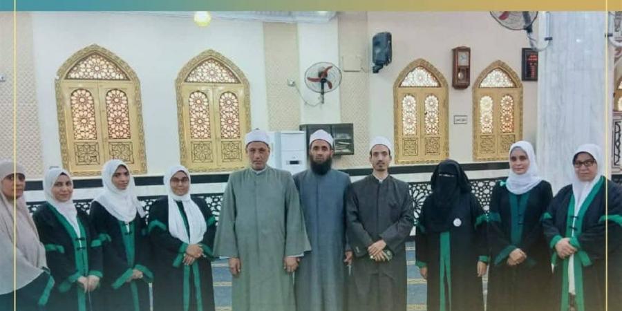 "أوقاف الفيوم" تواصل قوافل الواعظات حول دور الأسرة في تعليم الأبناء توقير الكبار