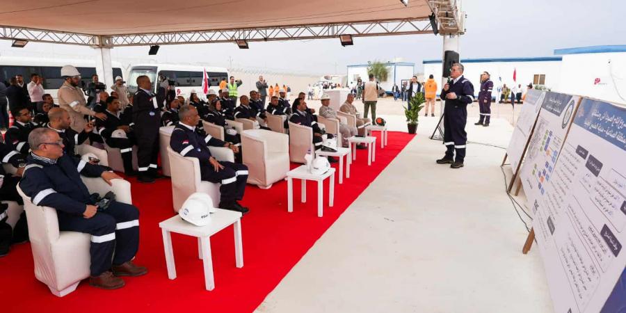 وزير البترول يشهد الأعمال المبكرة لبدء تنفيذ مشروع الصودا آش