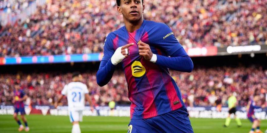 صدارة مؤقتة: لامين يامال يقود برشلونة للفوز على ديبورتيفو ألافيس (1/3) في الدوري الإسباني