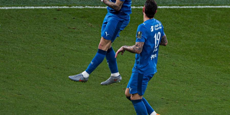 الهلال يكتسح الفتح برباعية ويتأهل لنصف نهائي كأس خادم الحرمين الشريفين