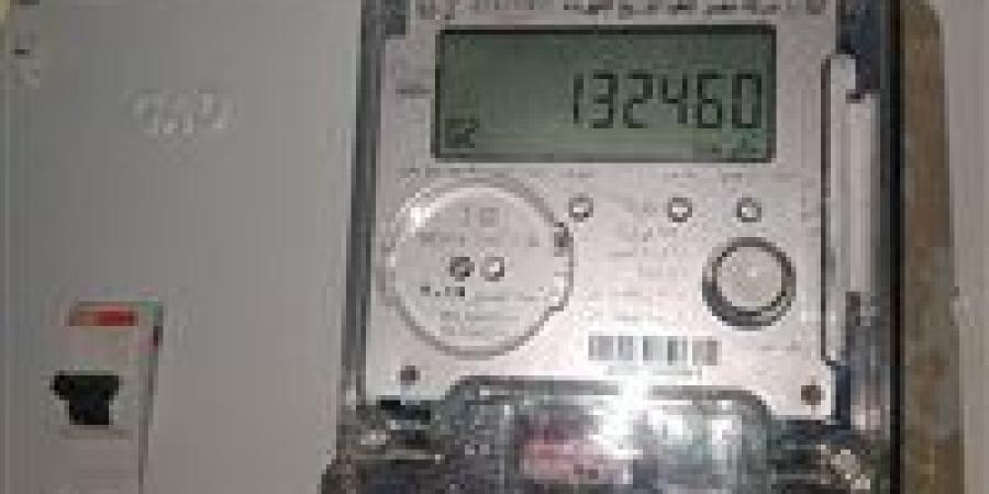 تصل لـ378 جنيهًا.. أسباب خصم رصيد من عداد الكهرباء مسبوق الدفع بعد الشحن