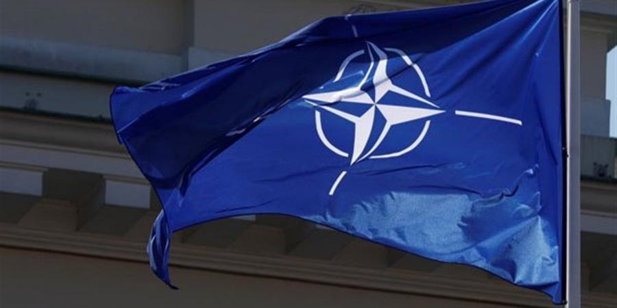 موقع إيطالي يكشف لماذا تقرع بعض دول الناتو "طبول حرب زومبي" ضد روسيا