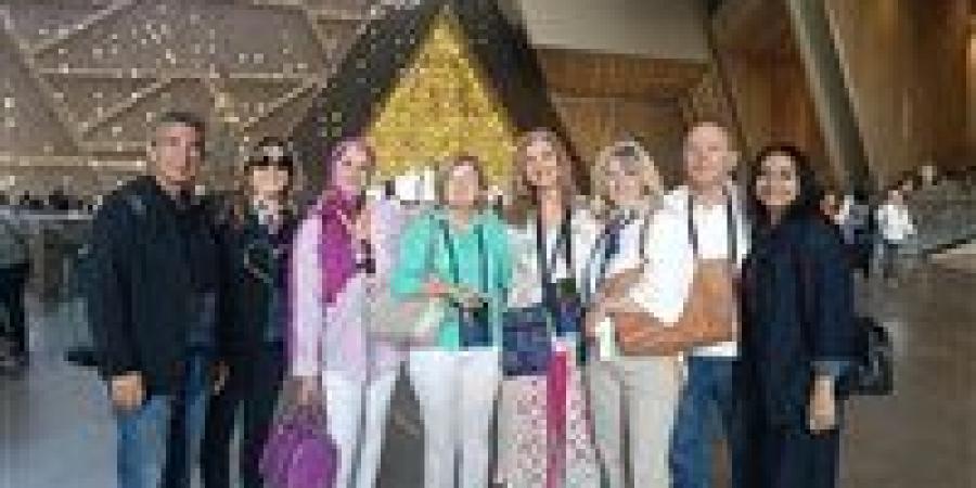 جولة لوفود الكاراتيه في الأهرامات والمتحف المصري الكبير