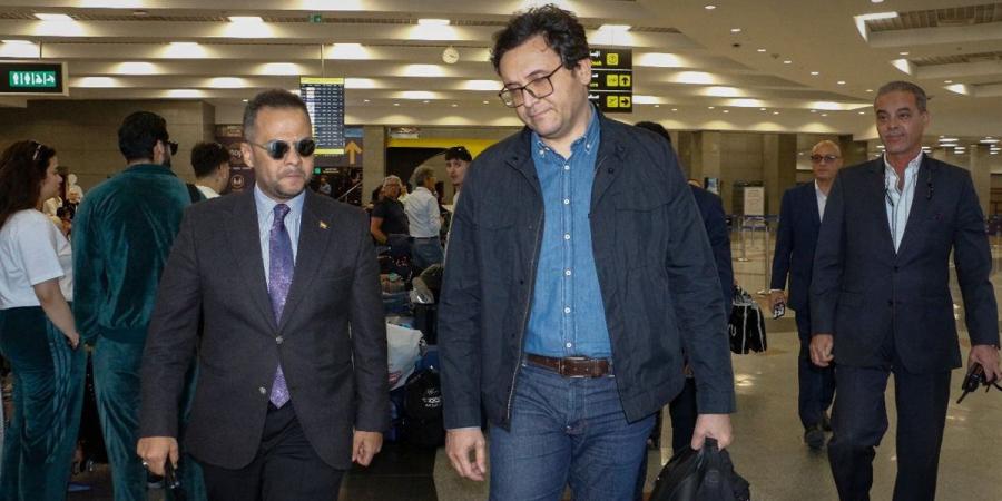 وزير الثقافة يصل شرم الشيخ لحضور ختام مهرجان المسرح الشبابي في دورته العاشرة (صور)