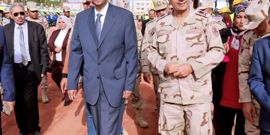 محافظ سوهاج وقائد قوات الدفاع الشعبي والعسكري يشهدان فعاليات تدريب "صقر 159"