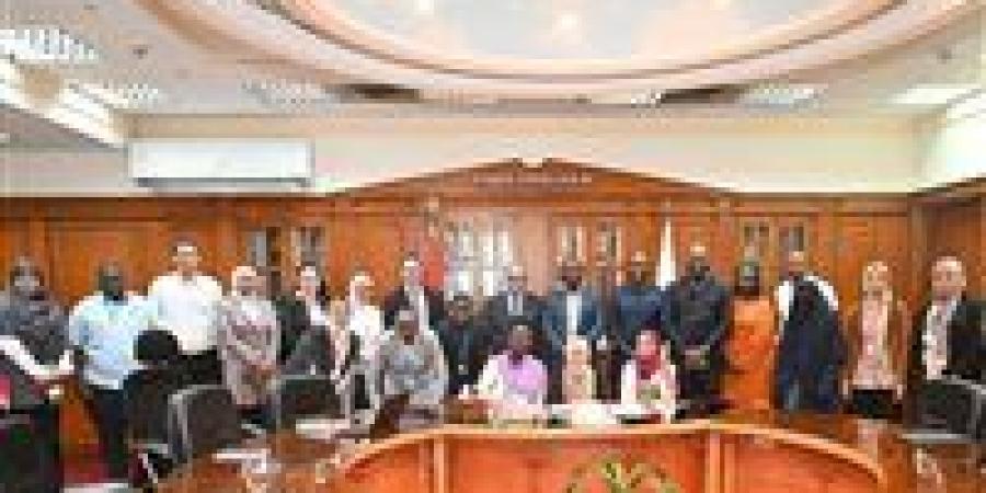 الصحة: «فاكسيرا» تستقبل وفدًا إفريقيًا من Africa CDC ضمن برنامج Biomanufacturing Fellowship لتدريب الكوادر على التصنيع الحيوي