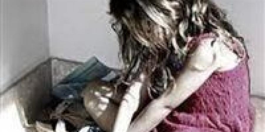 كشف لغز هتك عرض طفلة بدمنهور.. وإحالة الأب وشريكه للجنايات..القصة كاملة