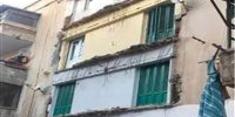 زلزال مبني بالظاهرية.. انهيار 3 بلكونات يصيب طفل وسيدة بالإسكندرية